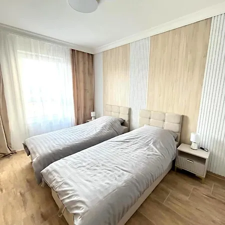 Danhouse 5 *